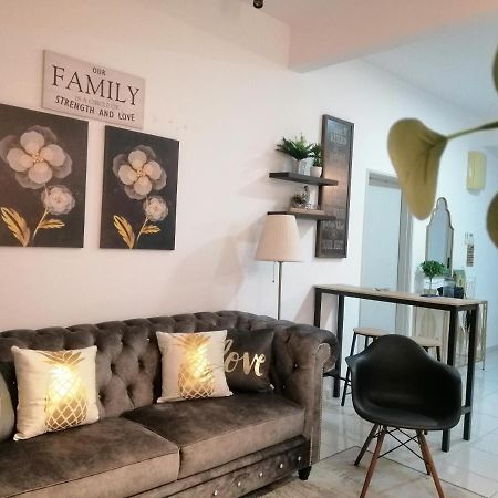 Homestay Casa Nur Iman @Adelia Kajang Exteriör bild